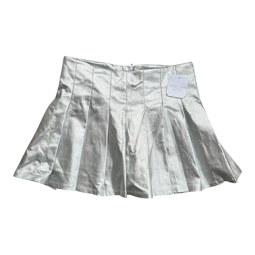 Altar’d State Silver Pleated Mini Skirt sz L nwt,010